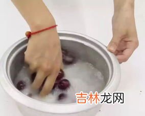 屎渍怎么清洗掉小窍门,大便的黄印怎么洗掉?