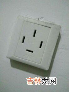 为什么插座一插突然爆一声,插座里发出“砰、砰”的声音