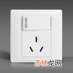 为什么插座一插突然爆一声,插座里发出“砰、砰”的声音