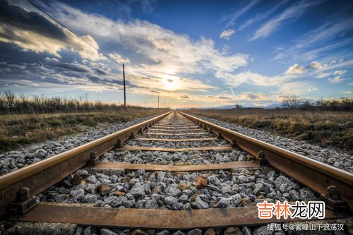 火车和铁轨哪个最先被发明出来,第一条铁路和有轨电车哪个先发明的