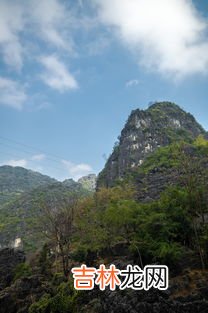 大山深处唯美诗句,在石径蜿蜒丶白云缭绕的大山深处，有人家居住的诗句怎么写