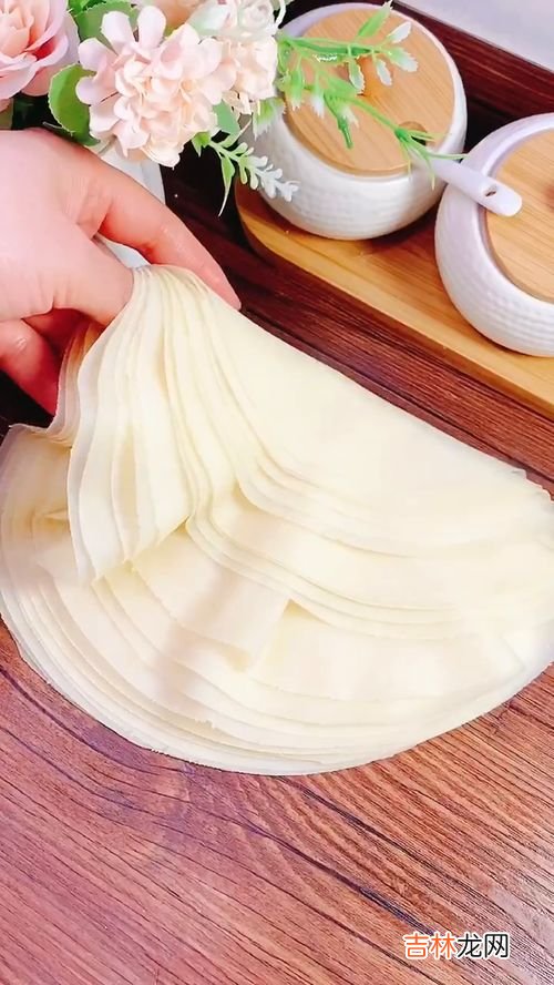 葱卷饼的做法和配方,东北大饼卷大葱做法