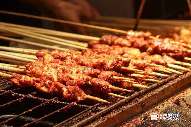 宵夜 “睡前吃宵夜”和“饿肚子睡觉”，哪个危害更大？答案让人意外！