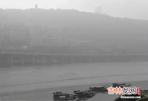 雾什么时候出现什么时候消失,,雾为什么出现在傍晚到次日清晨期间