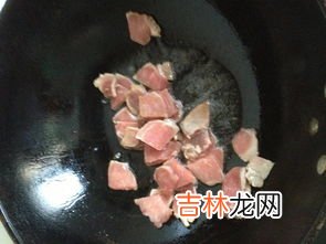 菠菜炒肉的做法,羊肉炒菠菜的做法