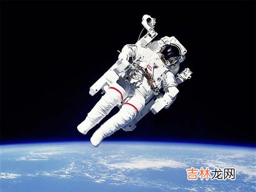 航天员在太空对身体有什么影响,在太空中长时间飞行对身体有害吗？