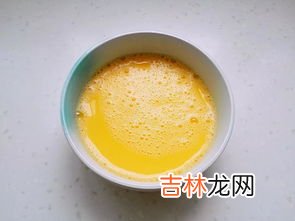 蒸一个鸡蛋放60毫升水是吗,做蒸蛋一个鸡蛋加多少水