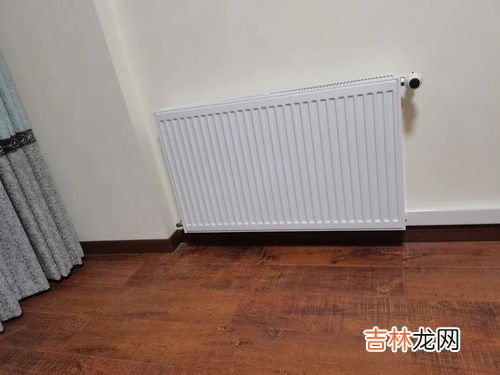 暖气片上可以烘衣服吗,暖气片上能放湿衣服吗