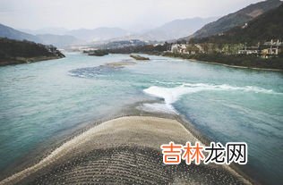 都江堰位于长江的哪一支流上,都江堰位于哪里? A.黄河流域 B.长江流域 C.淮河流域 D.珠江流域