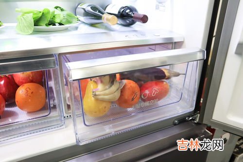 冰箱接水盘在哪里,冰箱接水盘在哪里