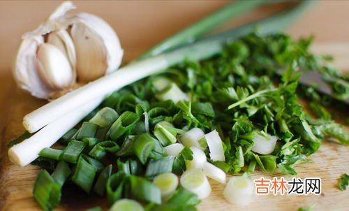 菜里的葱姜算不算辛辣,熟的葱姜蒜是辛辣食物吗