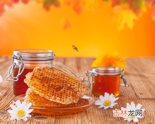 蜂蜜不能和什麽水果一起吃,蜂蜜可以和水果一起吃嗎