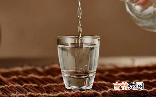 50毫升白酒多久吹不出,一两白酒多长时间测不出酒精