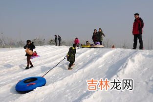 人工滑雪场的雪为啥不化,人造雪能保持多久不化