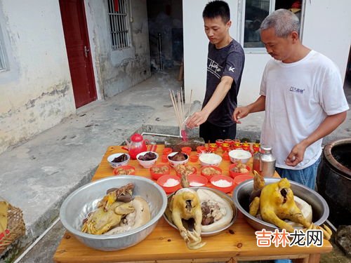 南北方习俗不同的传统节日,南方和北方过年会有怎样不同的习俗？