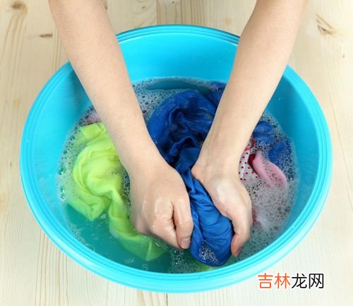 过期洗衣液可以用吗?有什么危害吗,过期三四年的洗衣液还能用吗