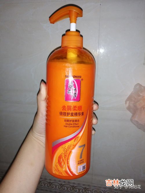 用了护发素还要用护发精油吗,女人洗头时，用过护发素，有必要再涂护发精油吗？