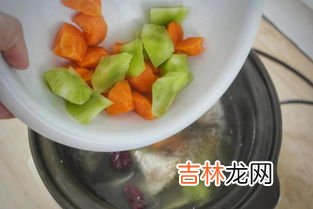 煮排骨汤需要放哪些佐料,炖排骨汤要放什么调料？