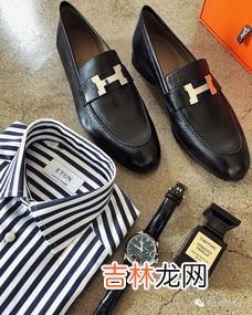 皮鞋上的白斑怎么去除,皮靴放时间久了有白斑怎么办？