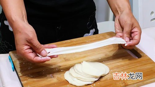 剩下的饺子皮可以做什么美食,饺子皮可以做什么美食？