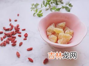 红色冰糖和白色冰糖的区别是什么,白冰糖和红冰糖的区别是什么