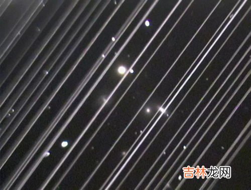 卫星属于天体吗,位于大气层内的人造卫星算是天体吗