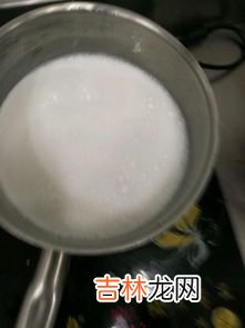 椰浆西米露椰浆要煮吗,椰浆西米露怎么做？400ml的椰浆要加多少水？需要加奶吗？