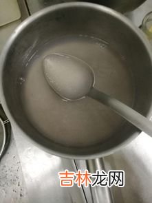 椰浆西米露椰浆要煮吗,椰浆西米露怎么做？400ml的椰浆要加多少水？需要加奶吗？