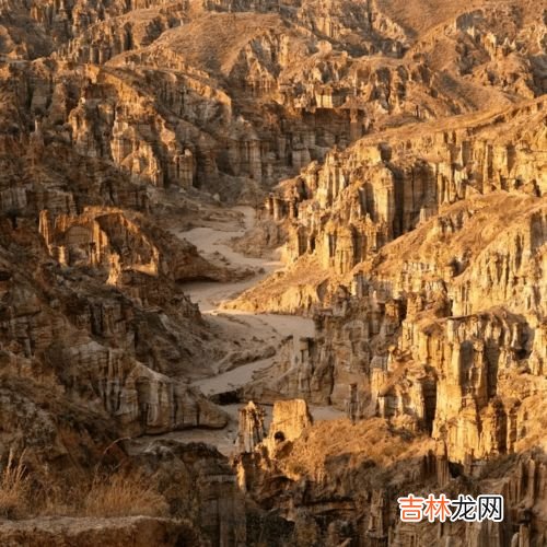 黄土高原是风力堆积还是流水侵蚀,黄土高原形成的原因