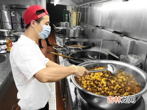 食品烧熟煮透的中心温度应不低于多少度,加热食品应使中心温度达到多少度才能保证杀灭微生物?