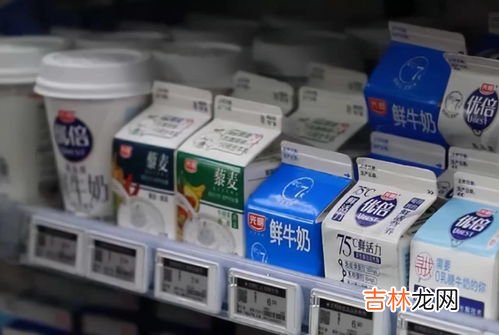 盒装牛奶为什么会鼓包,买牛奶时,发现盒子鼓胀起来,说明牛奶已坏,不能饮用。引起牛奶盒鼓起的原因最可能是