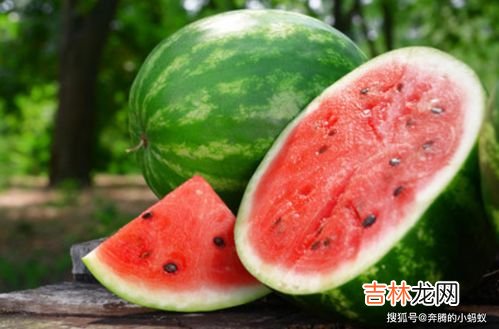 没有冰箱西瓜怎么过夜,夏天没有冰箱怎么保存西瓜 夏天没有冰箱如何保存西瓜