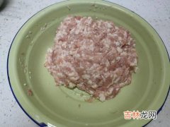 肉馅打入鸡蛋后可以放多久,韭菜鸡蛋馅的饺子包完了放三四个小时，还可以吃吗？