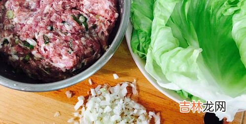 肉馅打入鸡蛋后可以放多久,韭菜鸡蛋馅的饺子包完了放三四个小时，还可以吃吗？