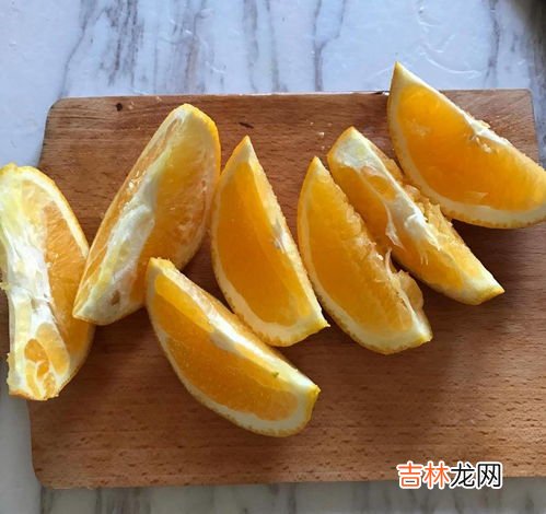 苹果和芒果可以一起榨汁吗,芒果和苹果可以一起榨汁喝吗,草莓和酸奶能一起吃么