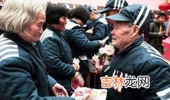 监狱里面的囚犯一天工作几个小时,4个多月的犯人在监狱里面都是做什么工作的?