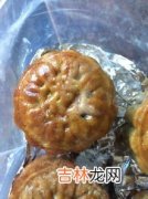 为什么烤月饼花纹消失,为什么我烤的月饼一烤就把图案烤没了啊,而且像小馒头似的