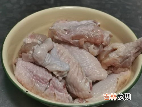 用奥尔良腌料还用放其他东西吗,放了奥尔良腌料还用放酱油吗