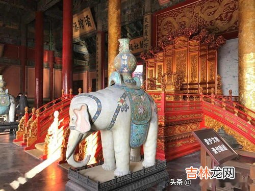 皇极殿是干什么的,故宫里的太和殿在古代是做什么用的