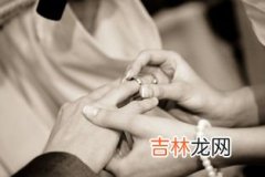 结婚戒指和订婚戒指一样吗,订婚戒指和结婚戒指有什么区别？