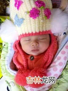 新生儿为什么老是使劲,新生儿频繁“使劲儿”咋回事？和哪些原因有关，了解一下有好处？