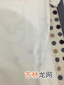 白色衣服串洗被染色了怎么洗掉,衣服串洗被染色了怎么洗掉