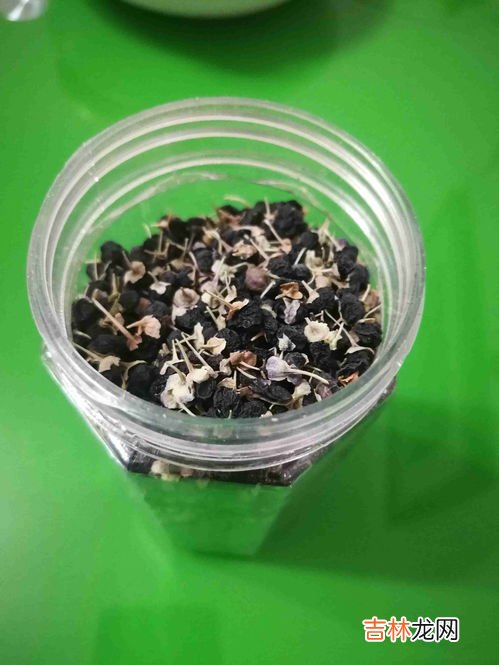 玛卡片泡水喝的功效,用人参枸杞玛咖泡水喝有什么好处