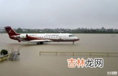 中到大雨飞机可以正常降落吗,中雨飞机能不能降落