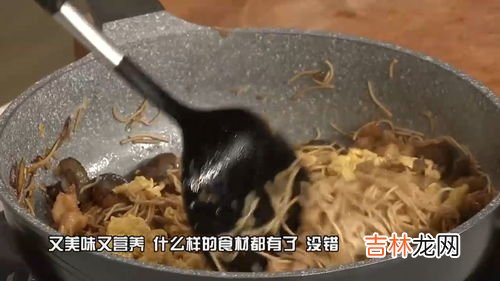 炒菜为什么要放油,炒菜时候，油的具体作用是啥啊