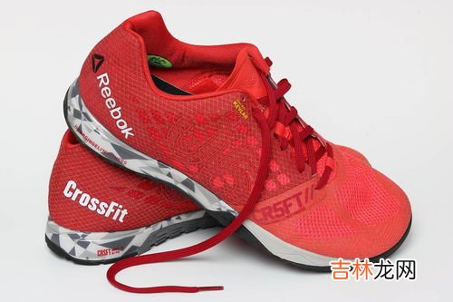 reebok是什么牌子,reebok是什么牌子，有两种标志么