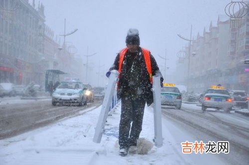 关于大雪的标题,初中初一作文650字：那一场大雪