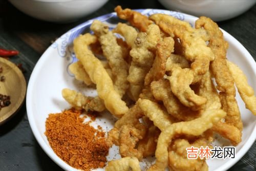 炸肉用什么淀粉,五花肉用什么粉炸才会酥香不回软？制作时需要注意什么？