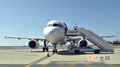 飞机起飞前15分钟还能登机吗,起飞前多久登机口关闭?