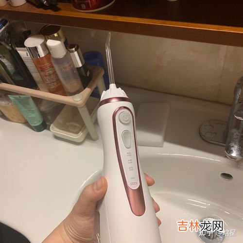 刮舌器怎么用,怎么清理舌头